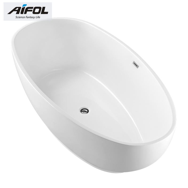 Free standing bathtub