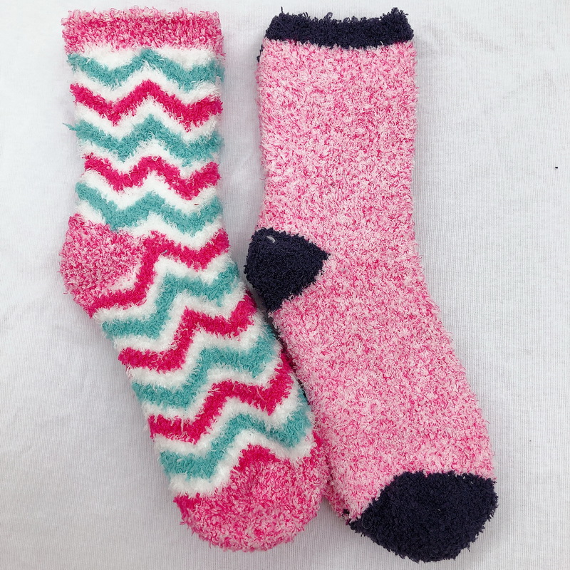 Womens chenille jacquard cozy socks
