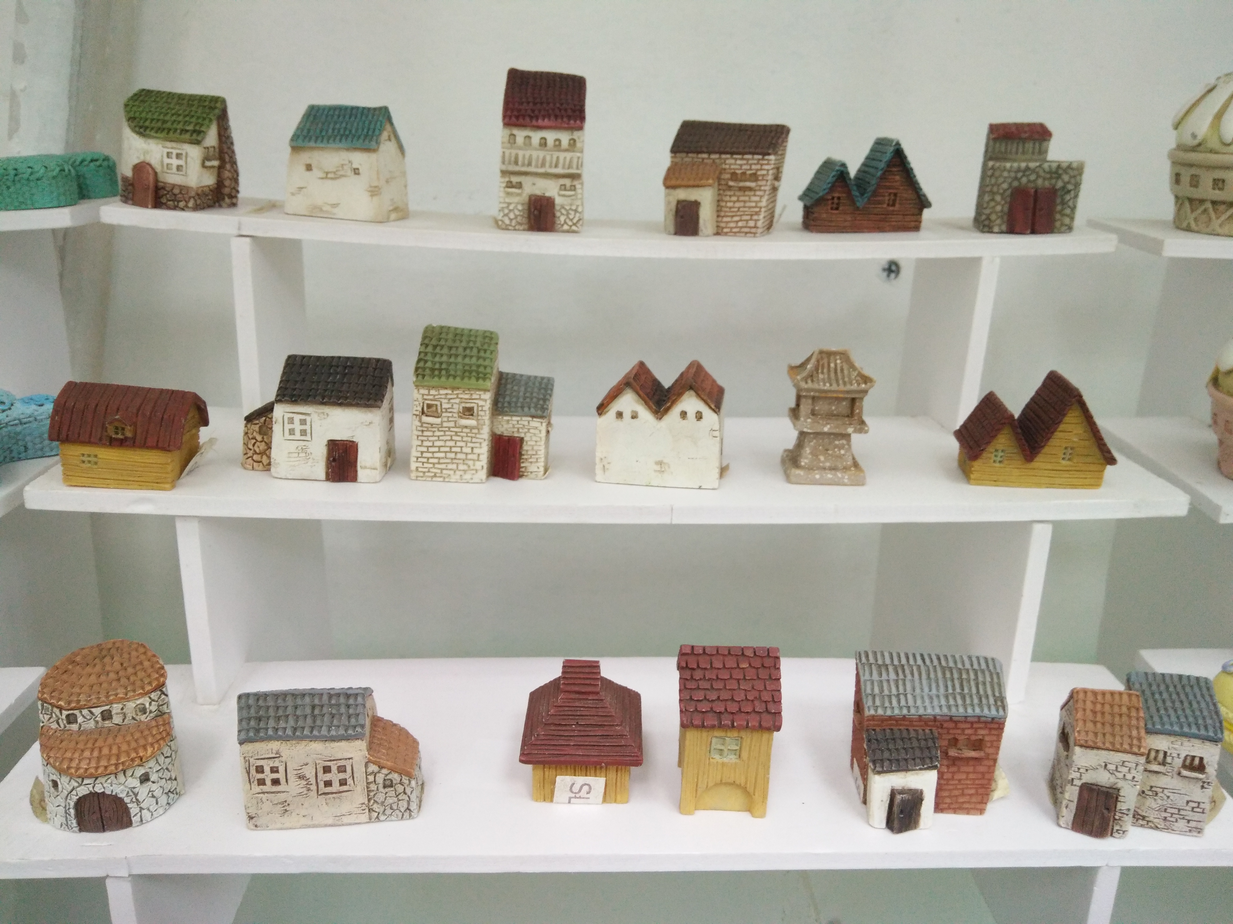 Resin decoration, key chain -House
