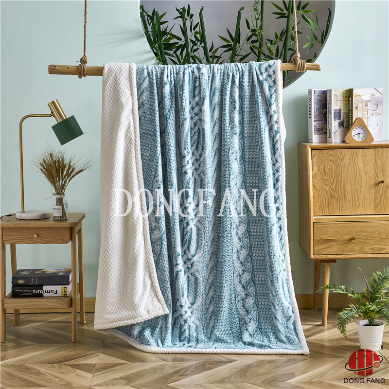 100% polyester soild milk velvet blanket