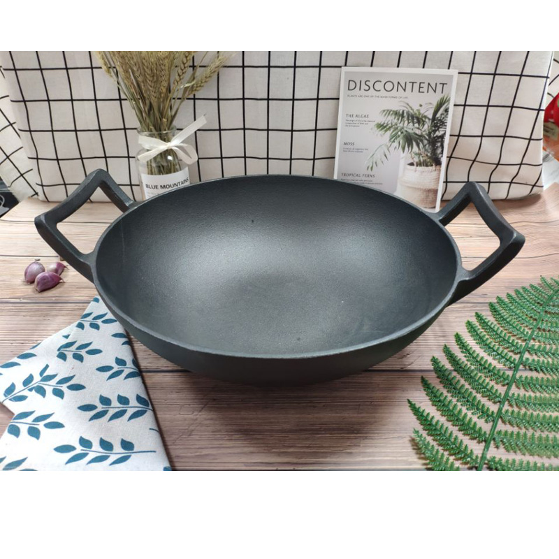 Cast iron wok