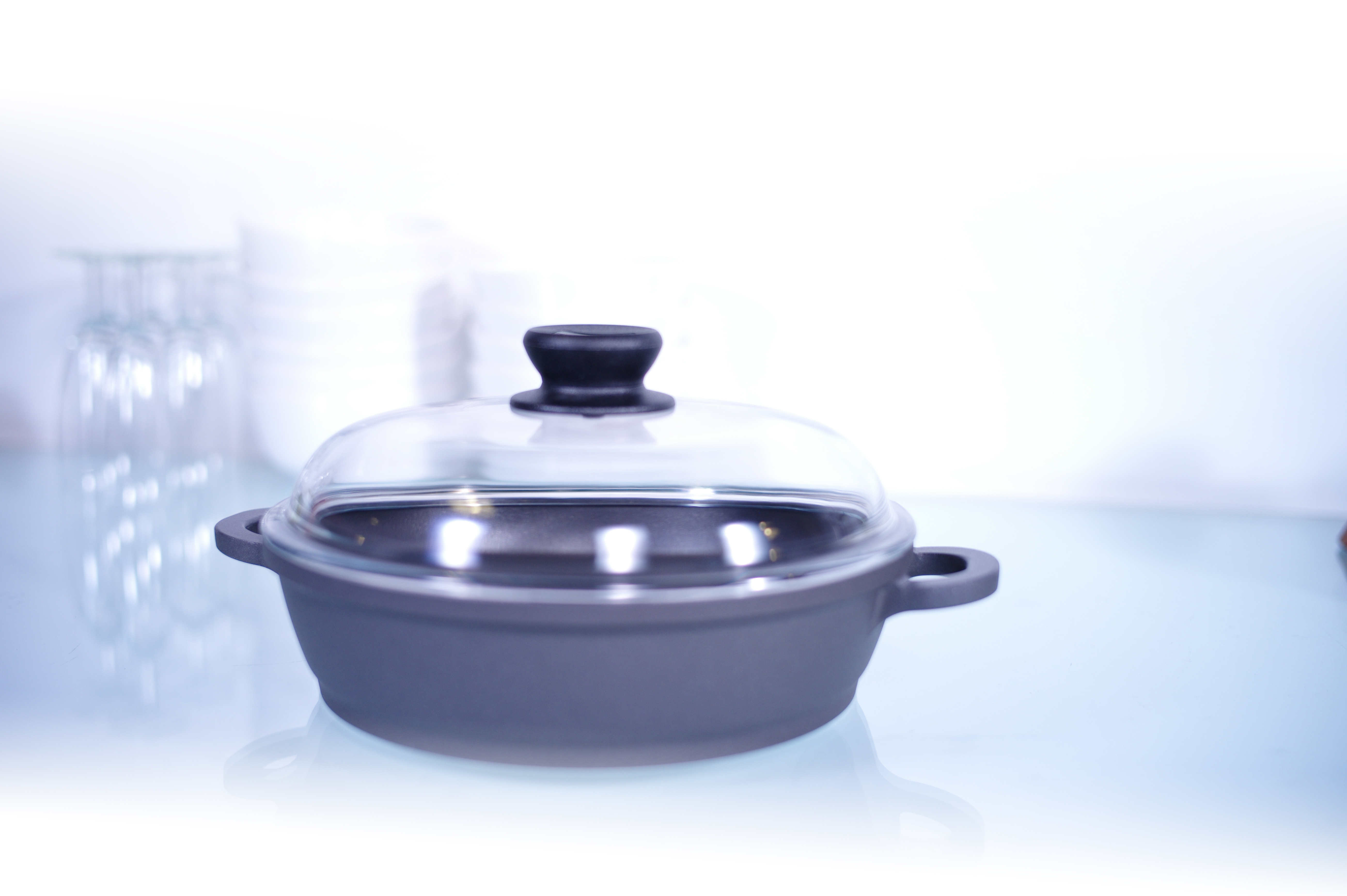 Berndes Bonanza Serving pan with glass lid and thermo grips
