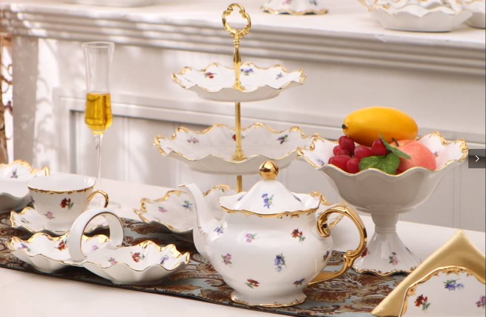 Europe style household ceramic fine porcelain dinner sets china crockery porcelain tableware