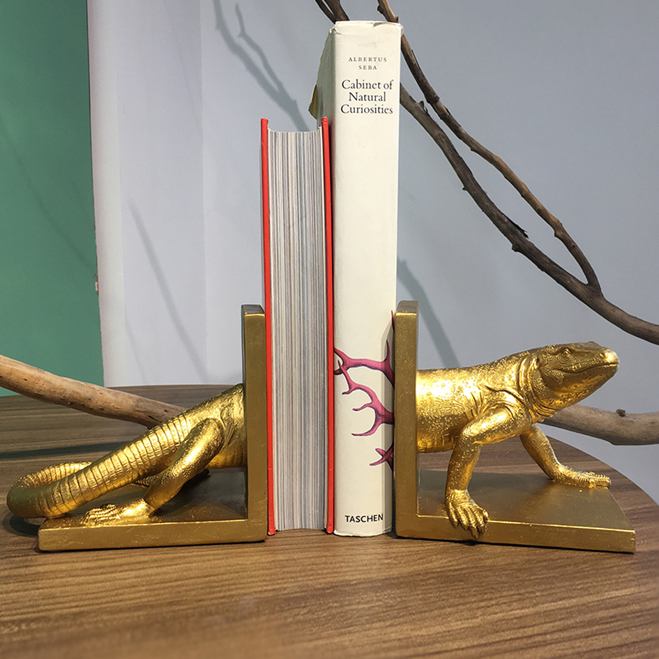 Lizard bookend