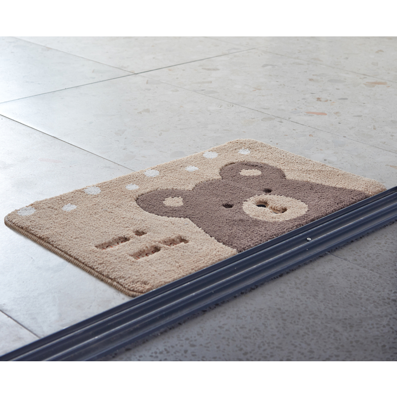 Tufted door mat