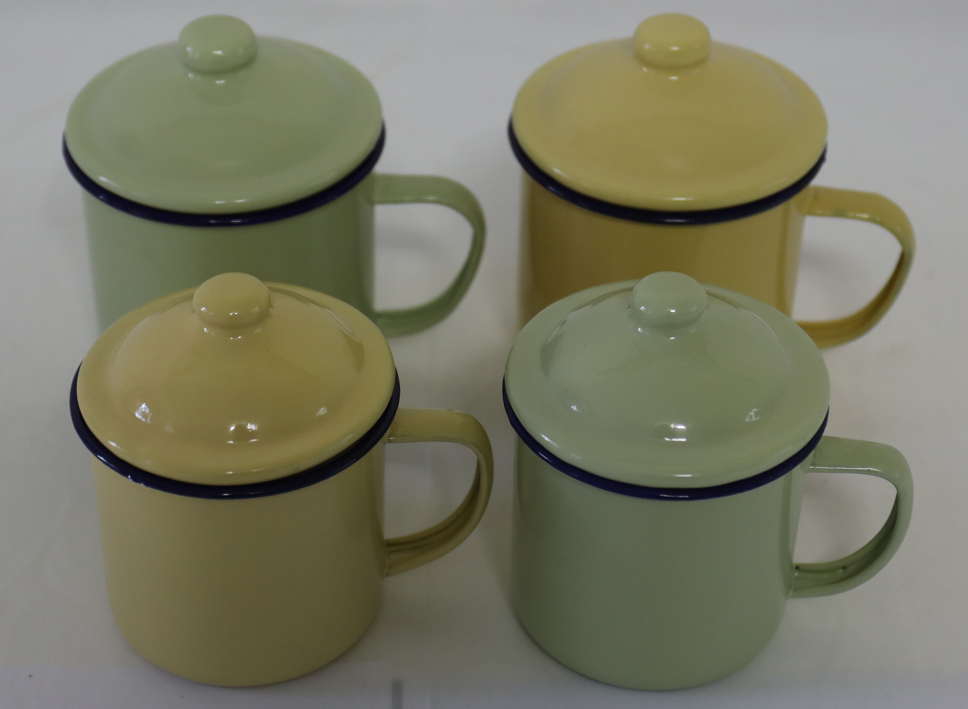 Enamel Mug With Cover
