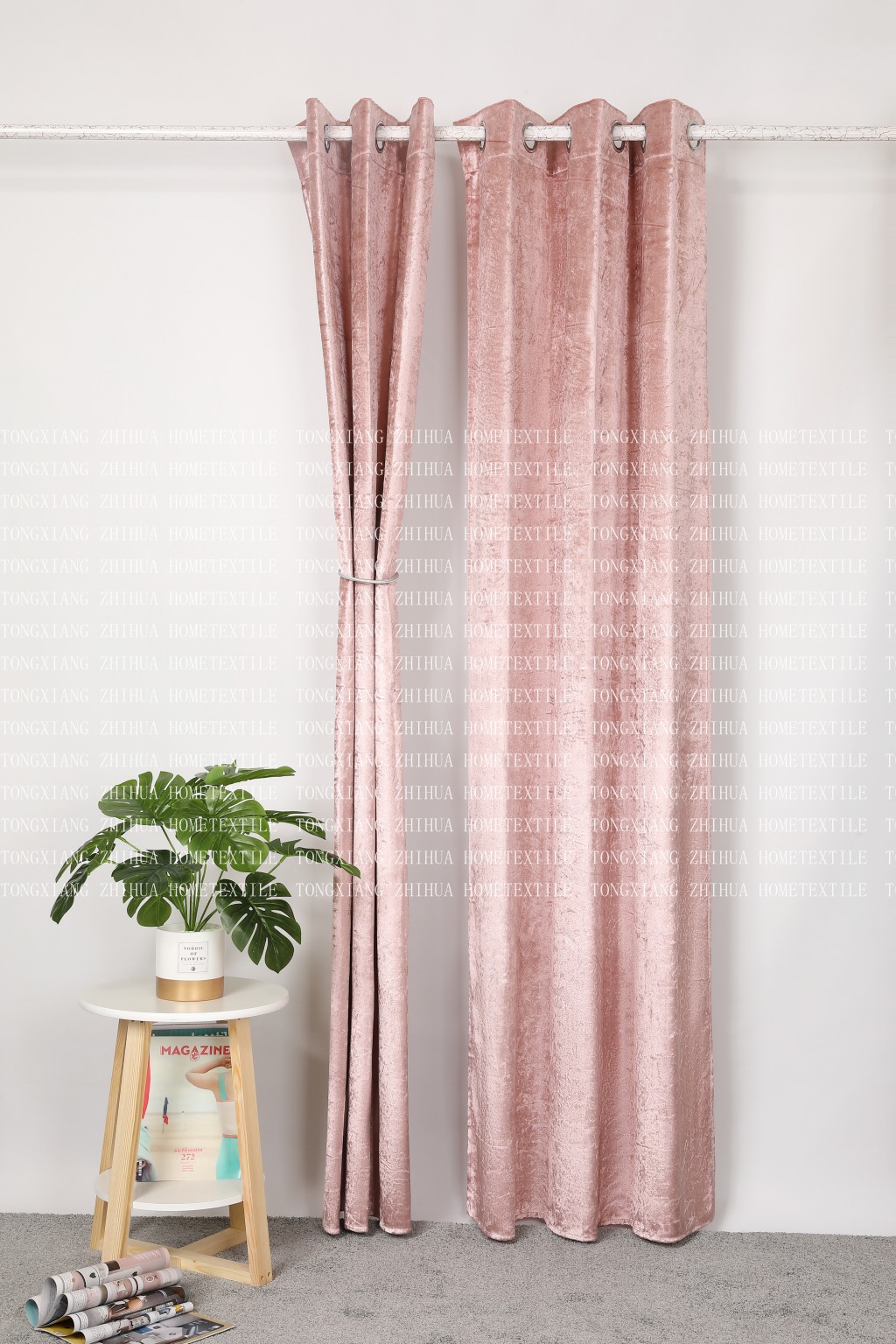 Velvet glister curtain