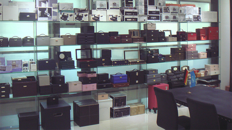 Zhuhai Doumen Mingjiang Craft Products Co., Ltd. – wine cabinets 3