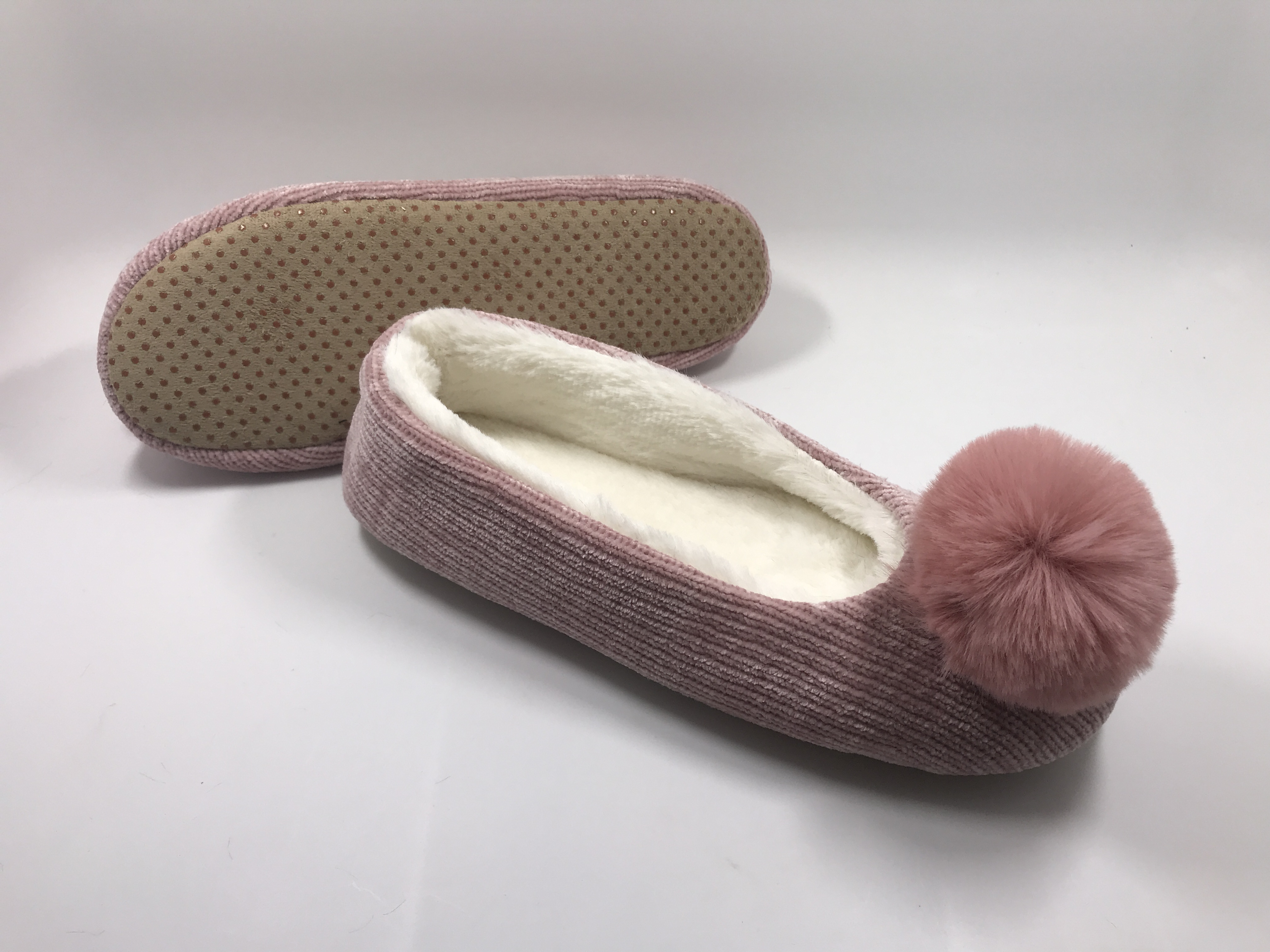 Pom Pom Slipper