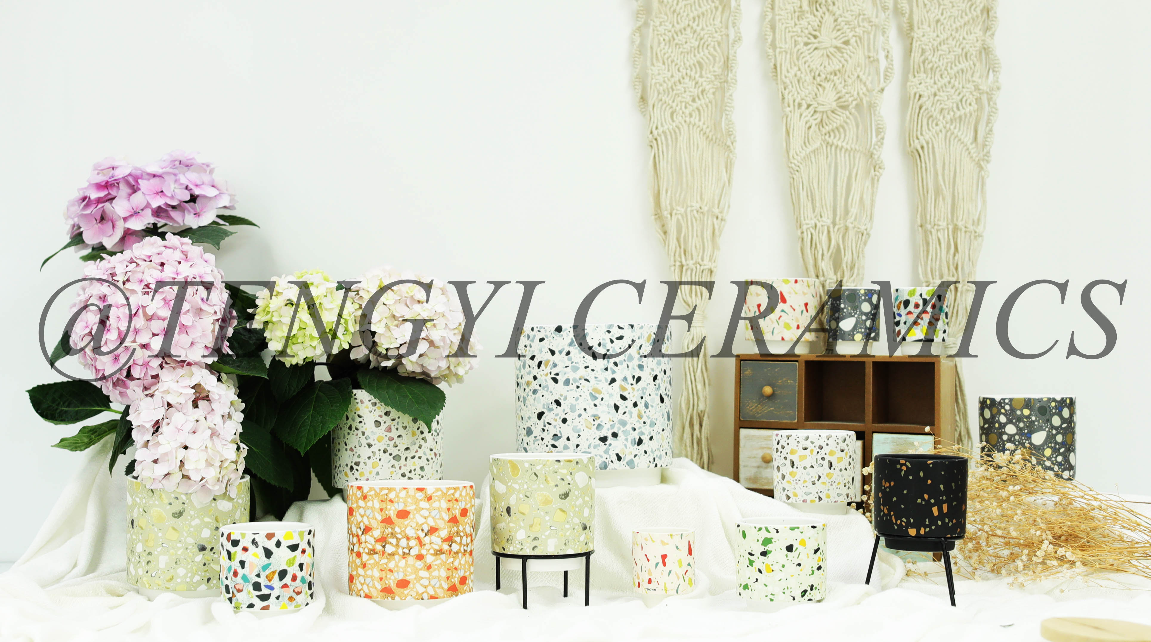 ceramic pot