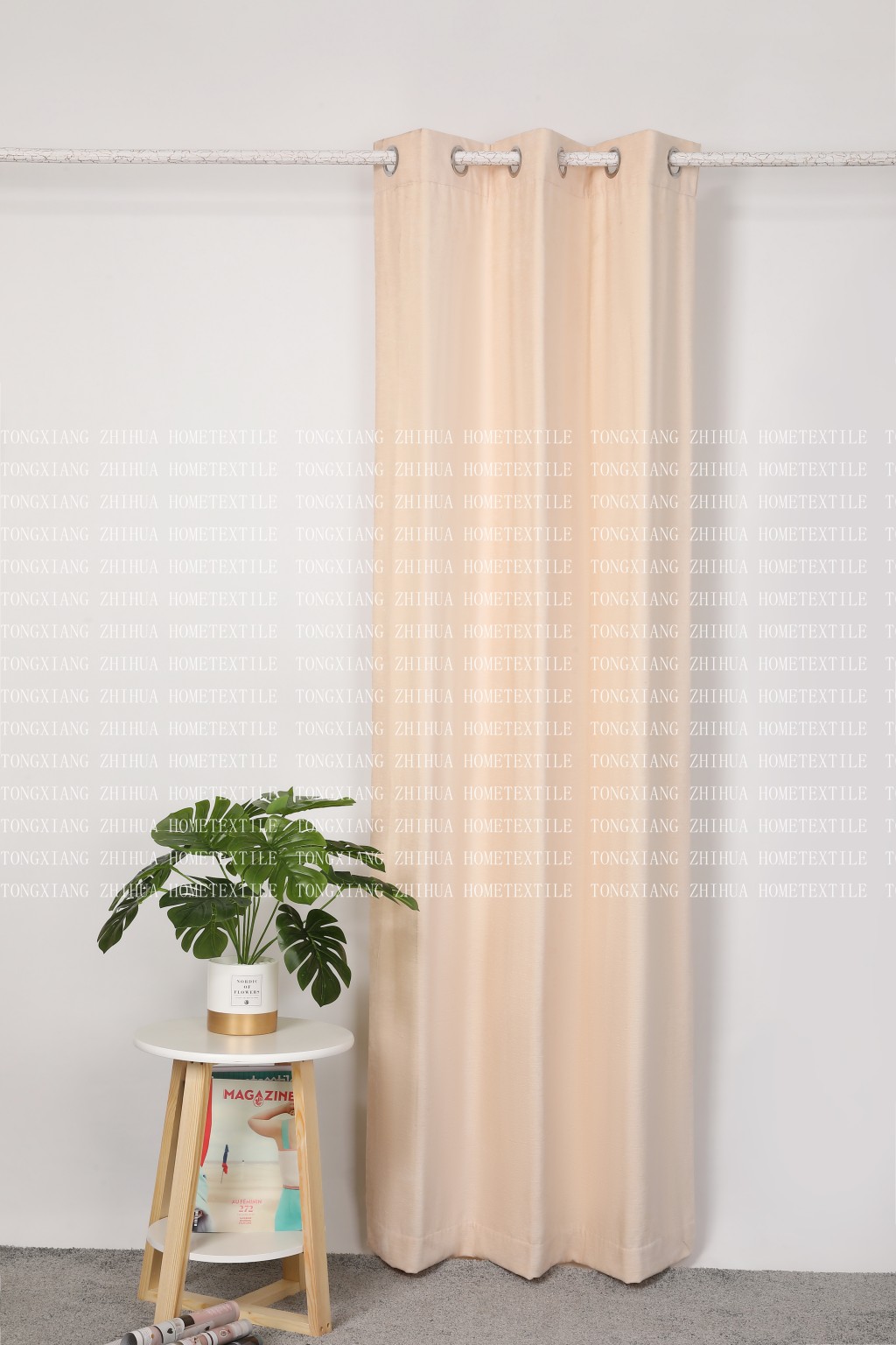 Solid curtain