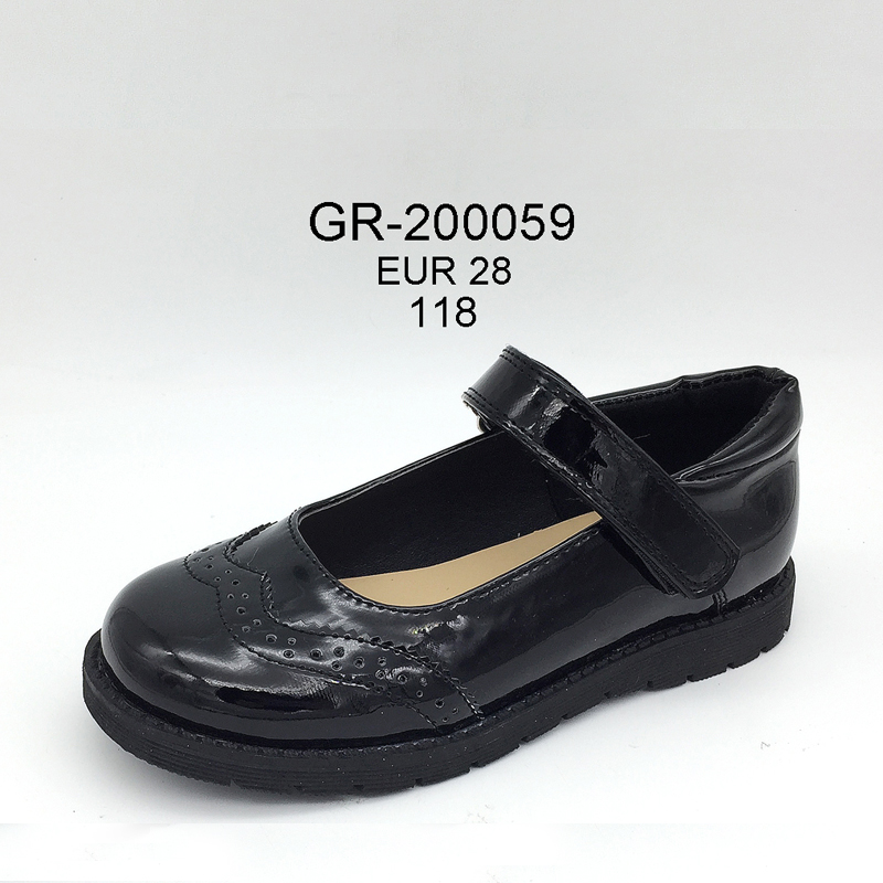 Girls Lace Cut BTS