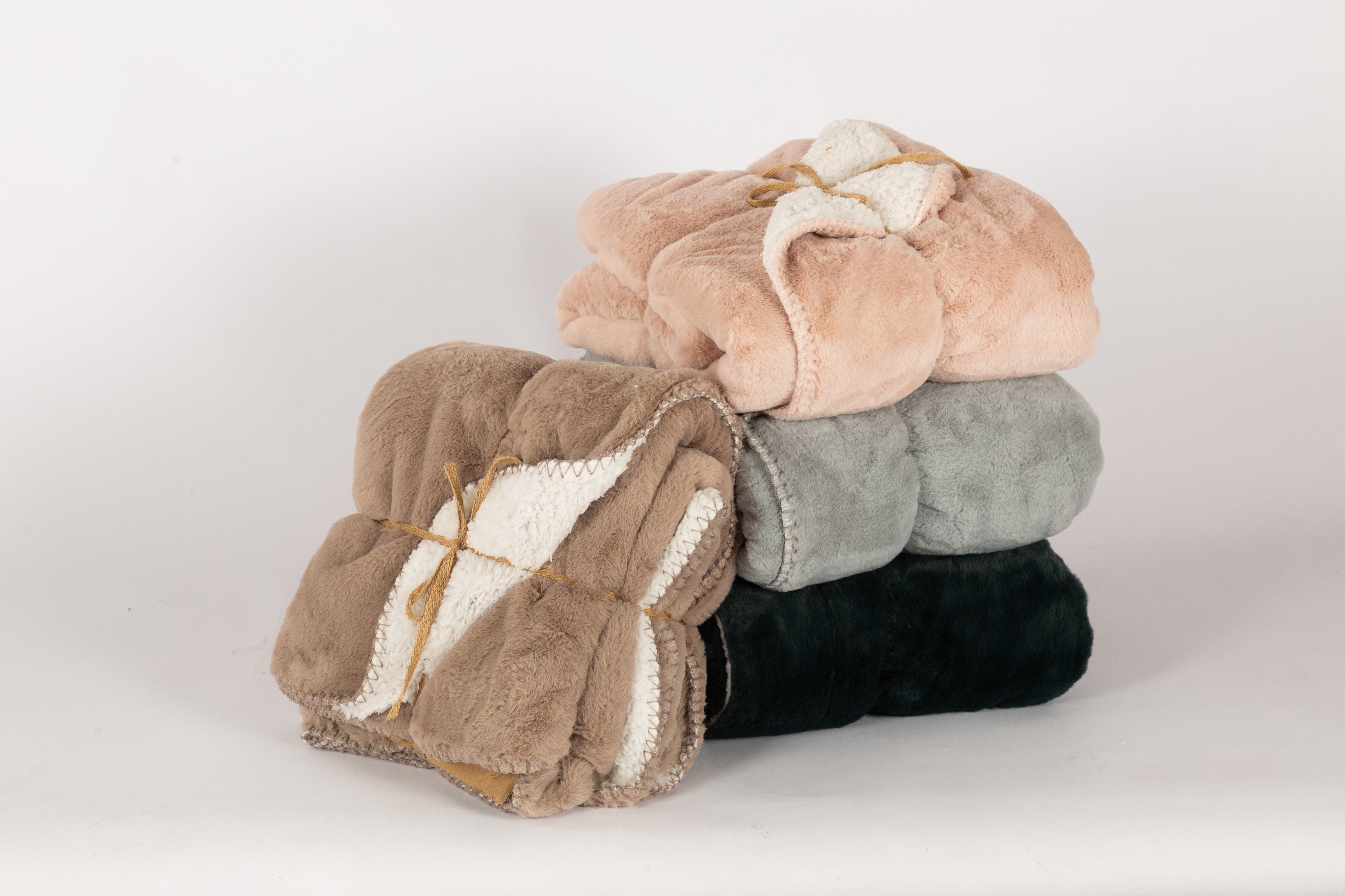 Solid faux rabbit fur blanket（double layer）