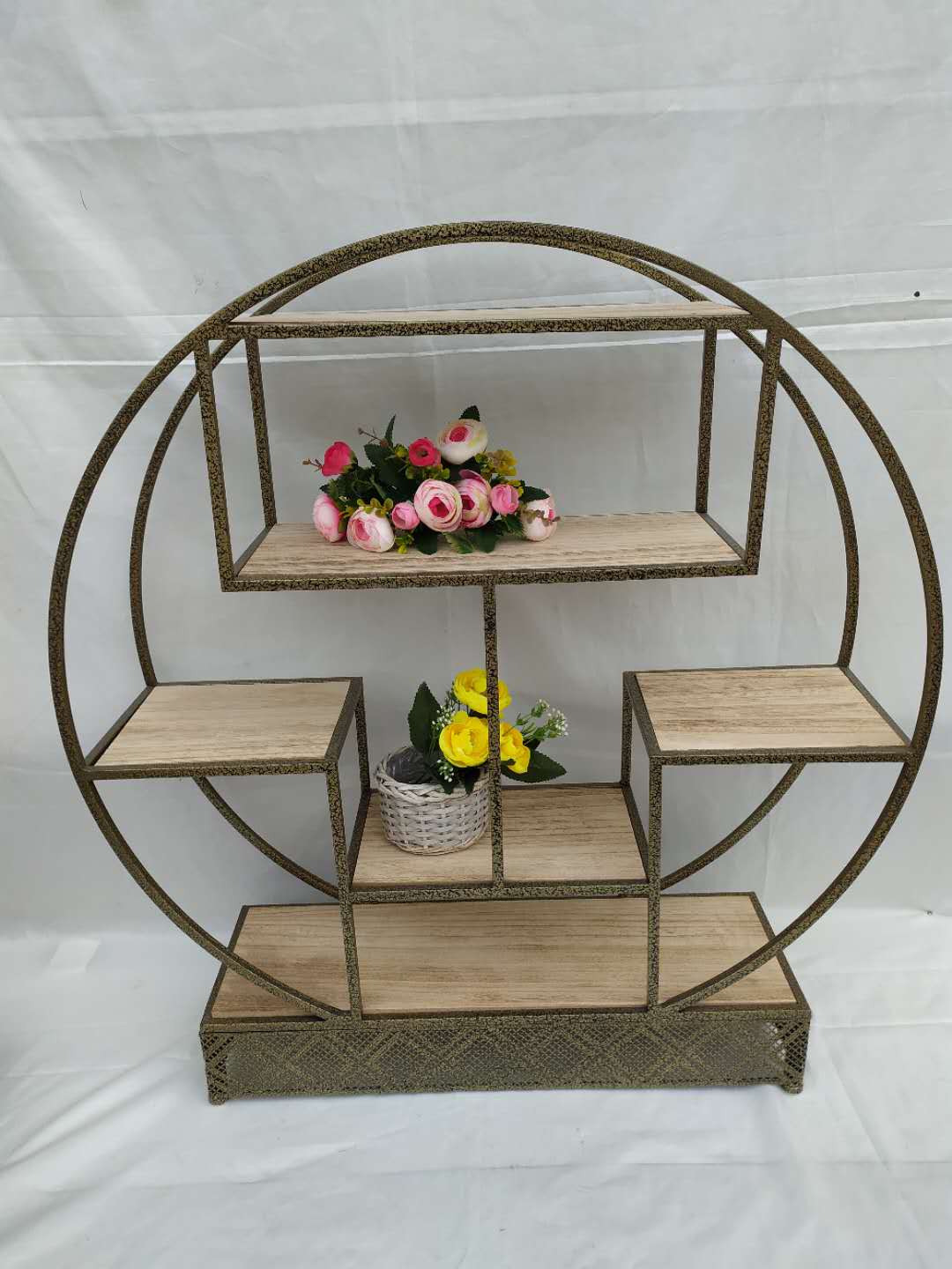 Iron Seta Flower Shelf