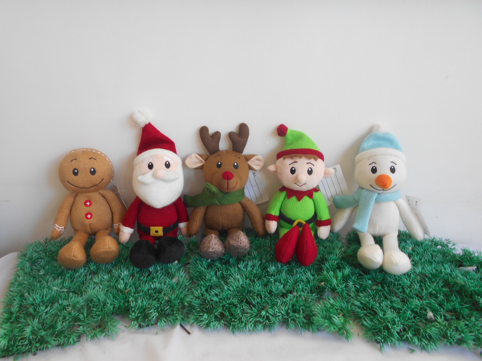 gingerbread man,santa clause,reindeer,elf,snowman