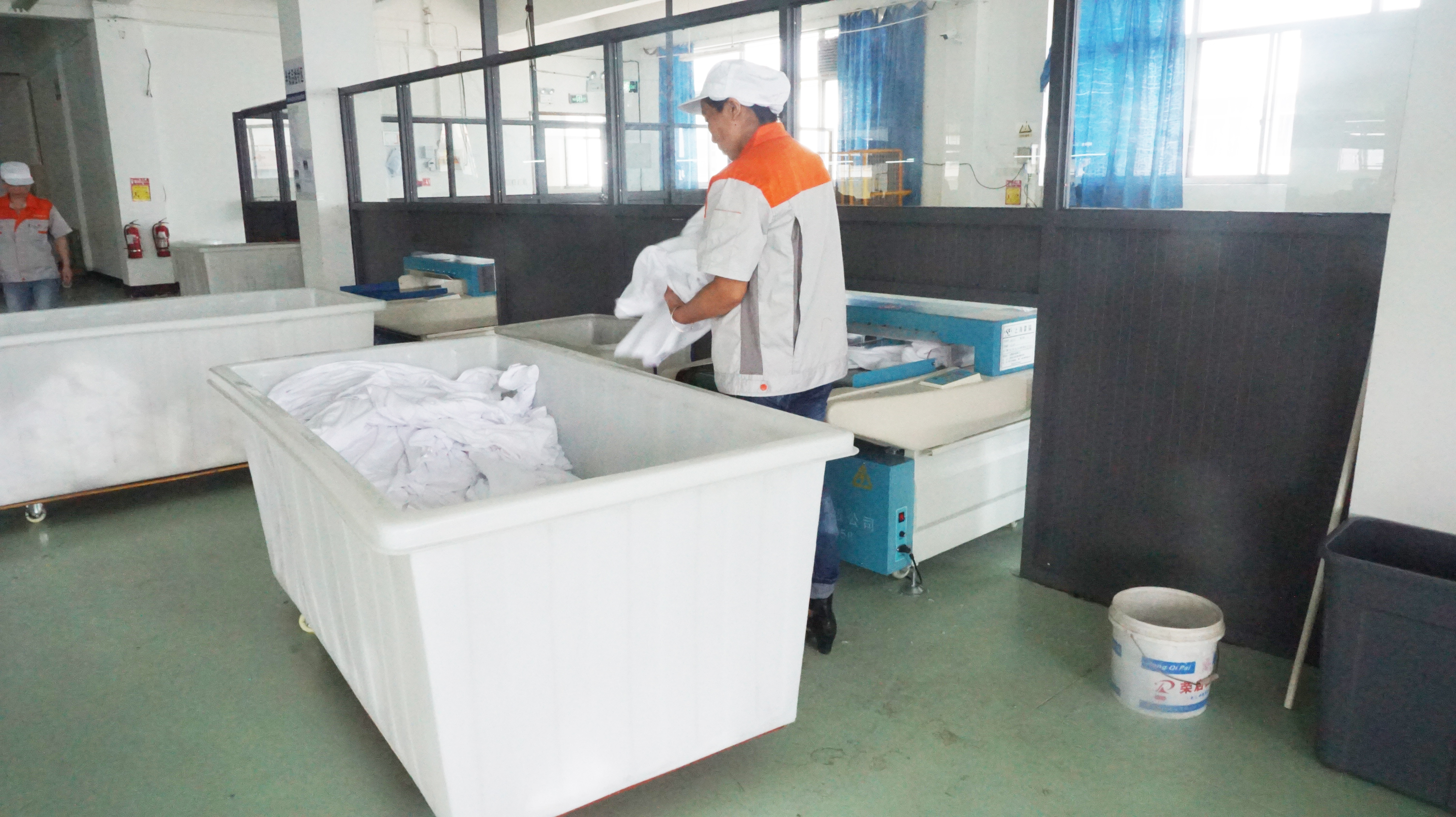Shaoxing Keqiao Fuyi Clothing Co., Ltd. – bathrobe 3