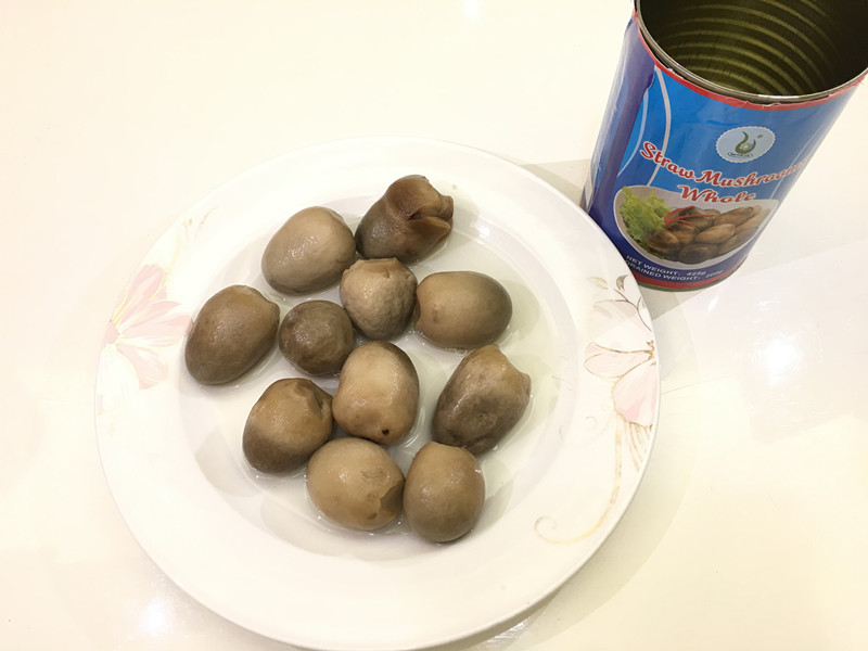 Canned straw mushroom