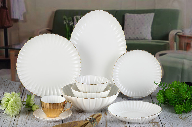 16pcs Bone China Dinner Set