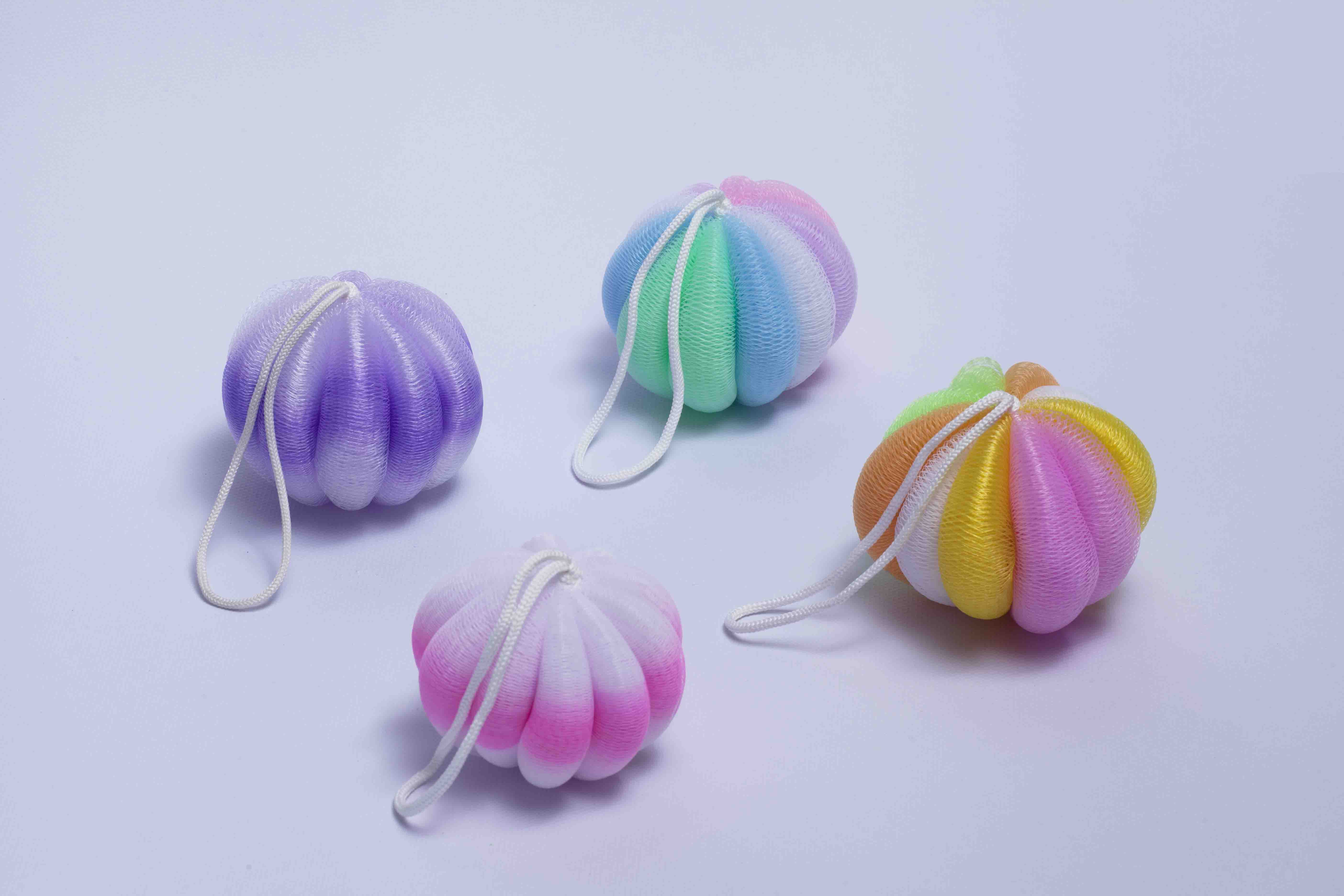 rings round bath ball