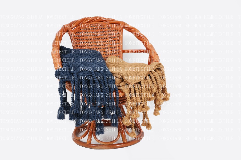 Knitting throw