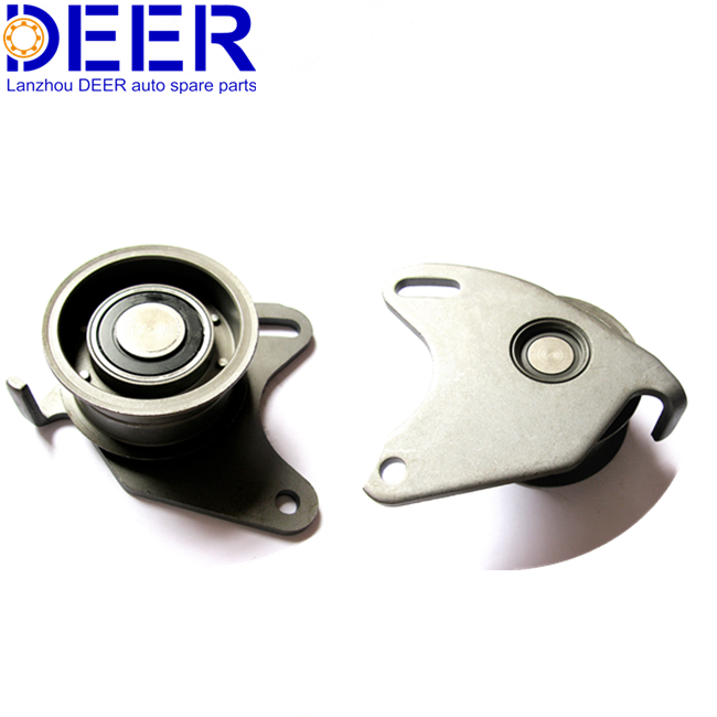 Belt tensioner and pulley