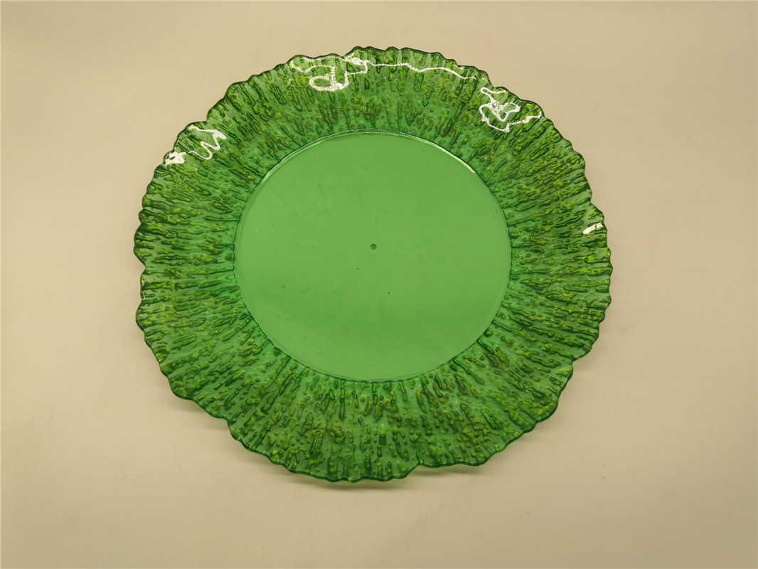 Plastic plate