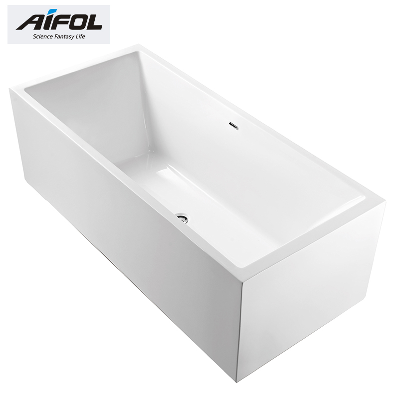 Free standing bathtub