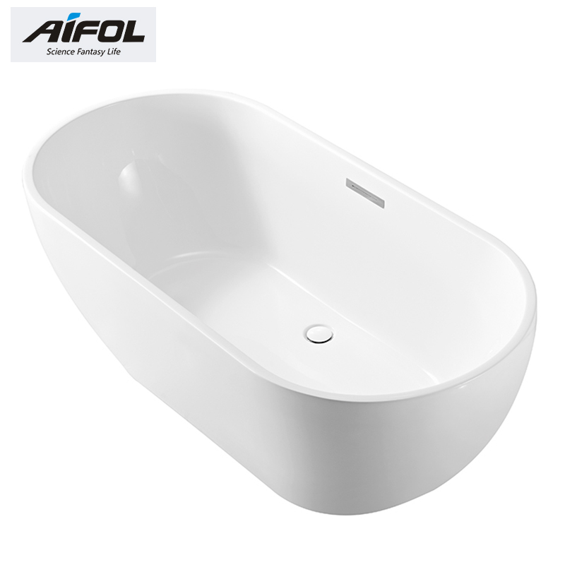 Free standing bathtub