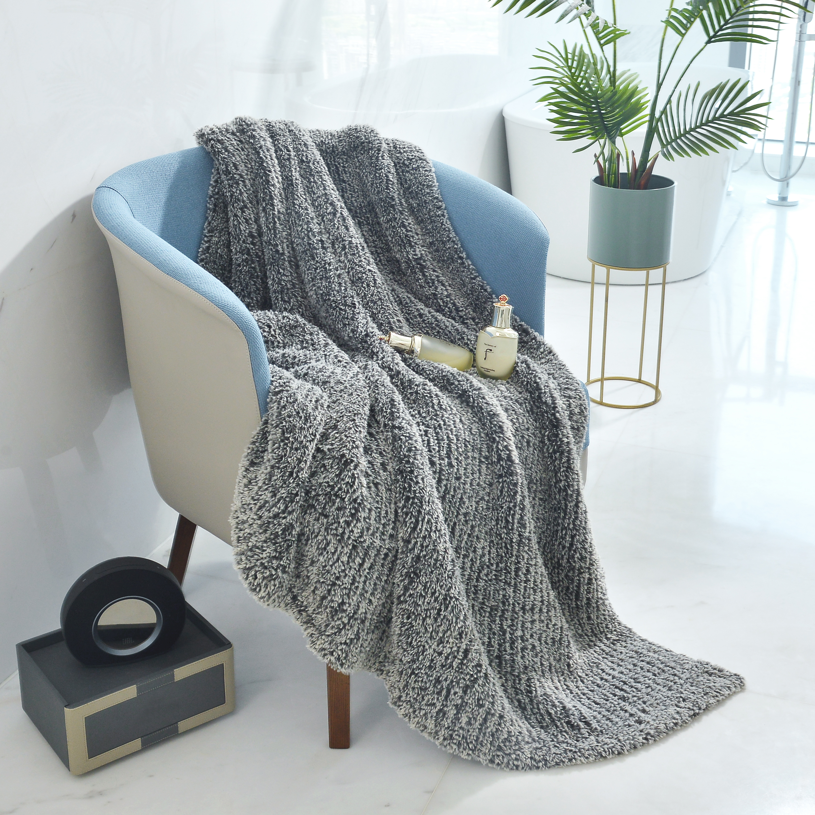 Decosy Faux Rabbir Fur Knitted Blanket