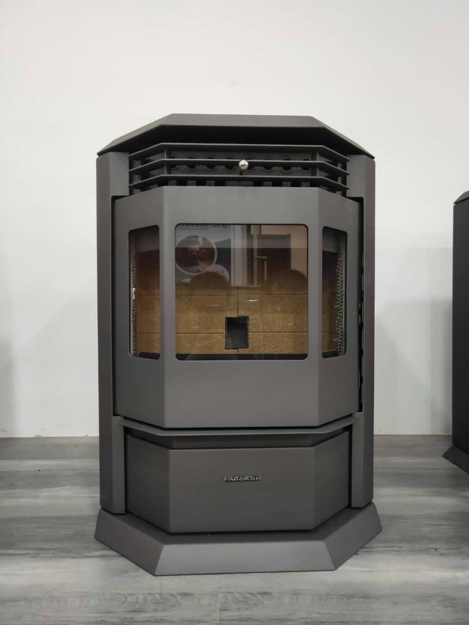 Ningbo Hongsheng Fireplace Co., Ltd – refrigerador de acero 2