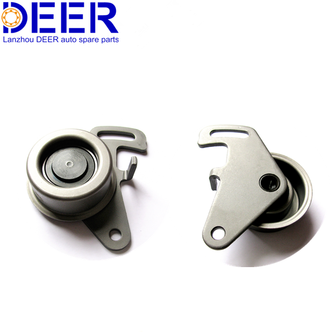 Belt tensioner and pulley
