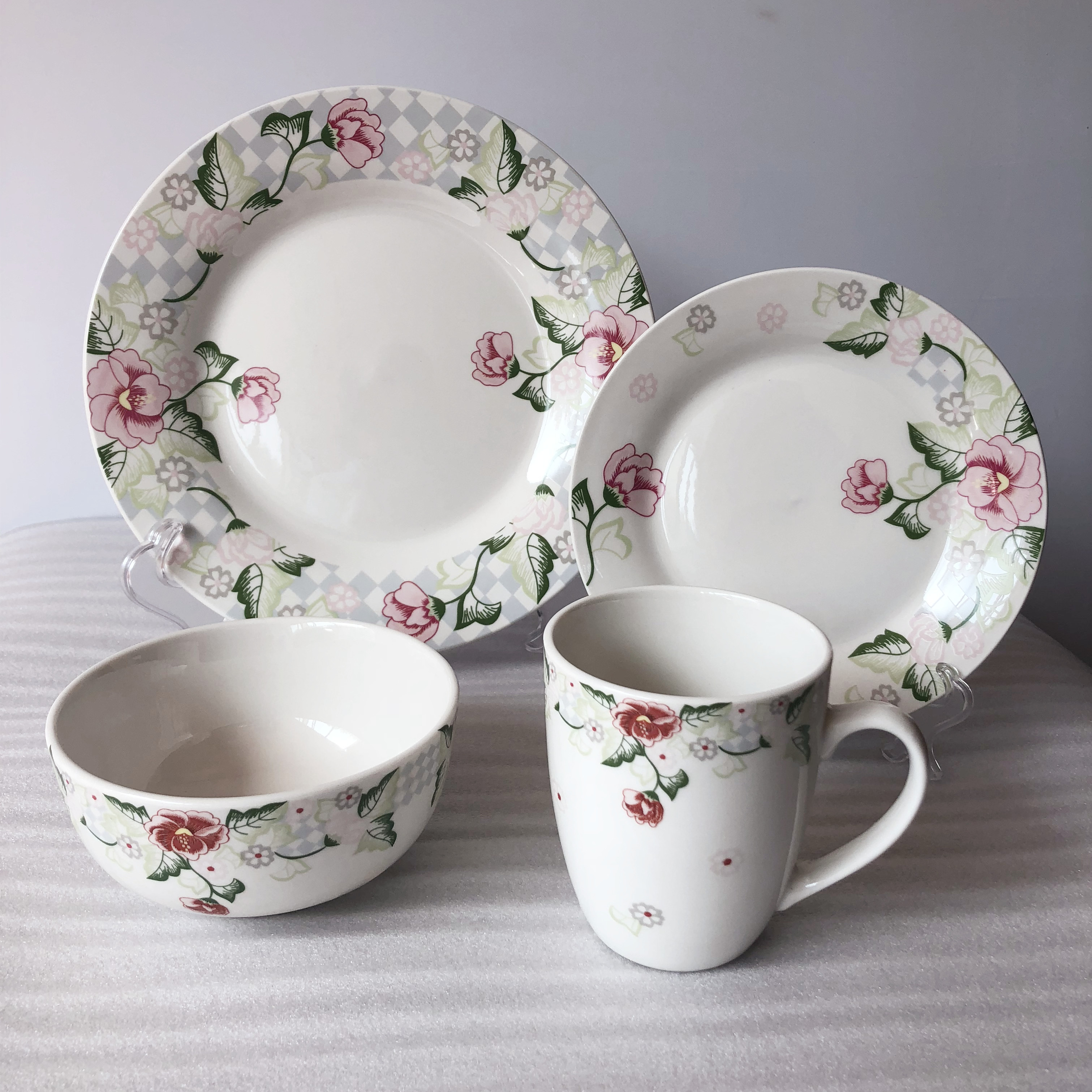 Porcelain Dinner Set With Decal