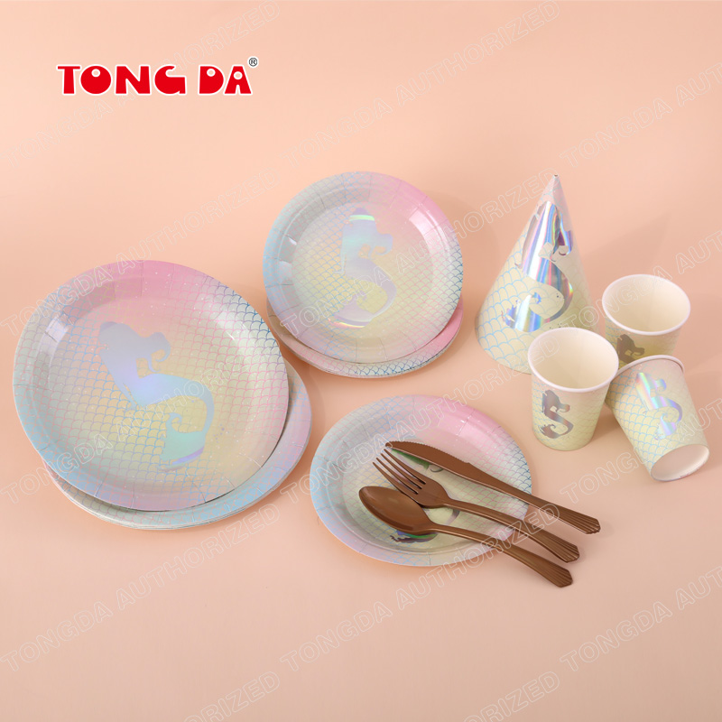 Disposable dessert set for boys and girls birthday party tray table layout table decoration