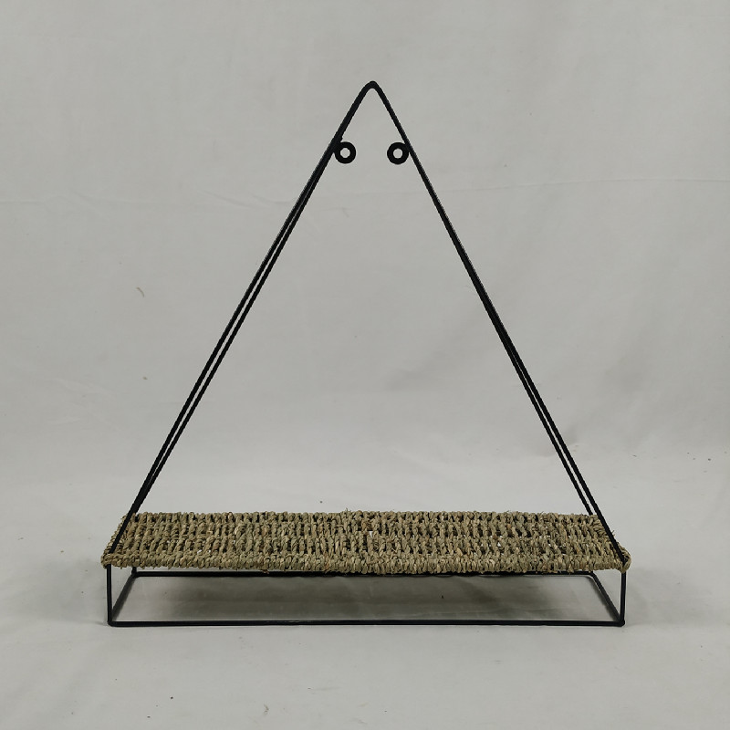 Metal wire seagrass triangle shape hanging multifunctional decoration / wall shelf