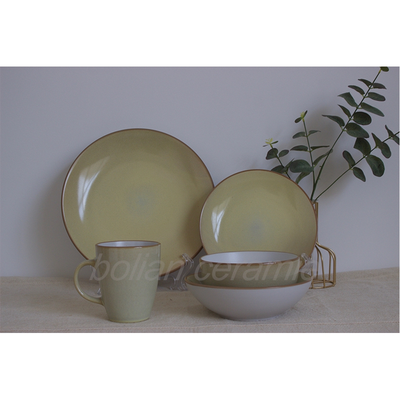 Semi-matte reactive dinnerware