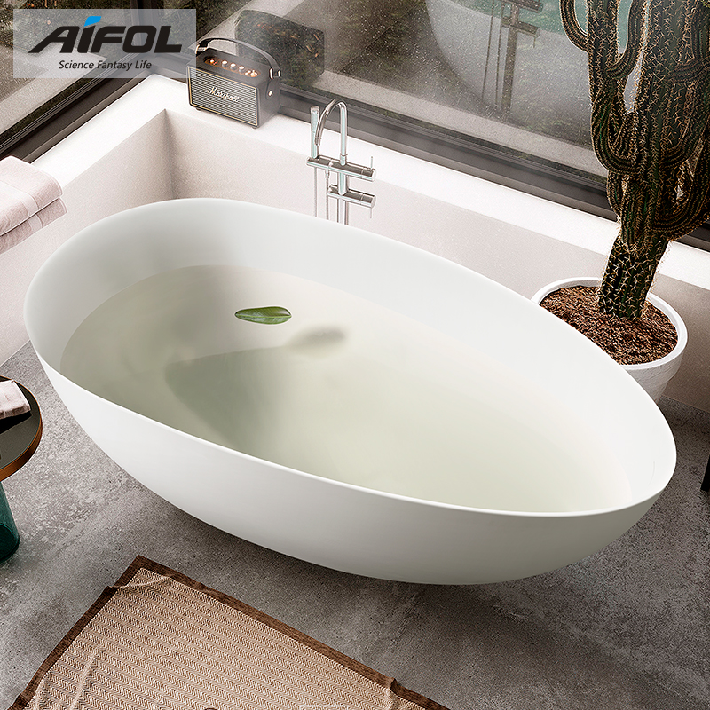 Free standing bathtub