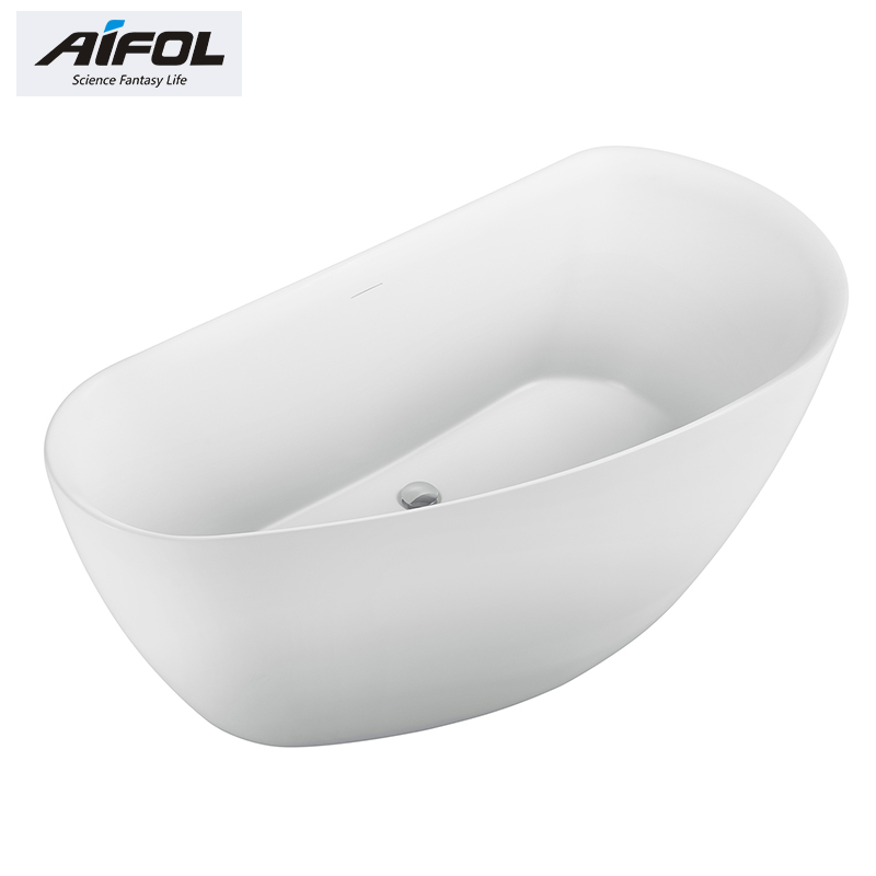 Free standing bathtub