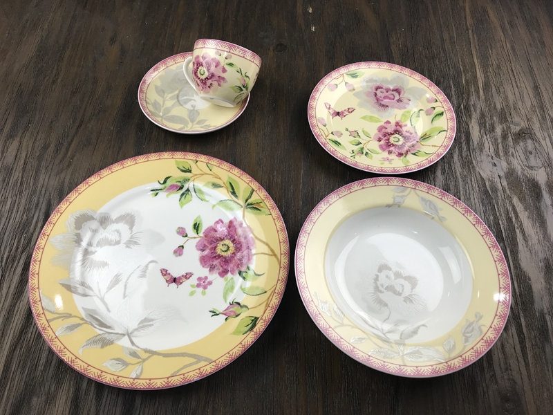 Bone China Dinner Set