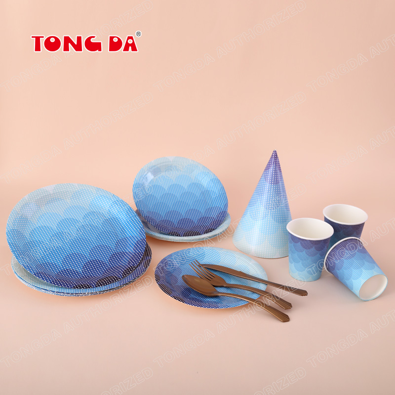 Disposable tablecloths, paper trays, paper cups, spork dining table set for children's birthday party tableware picnic