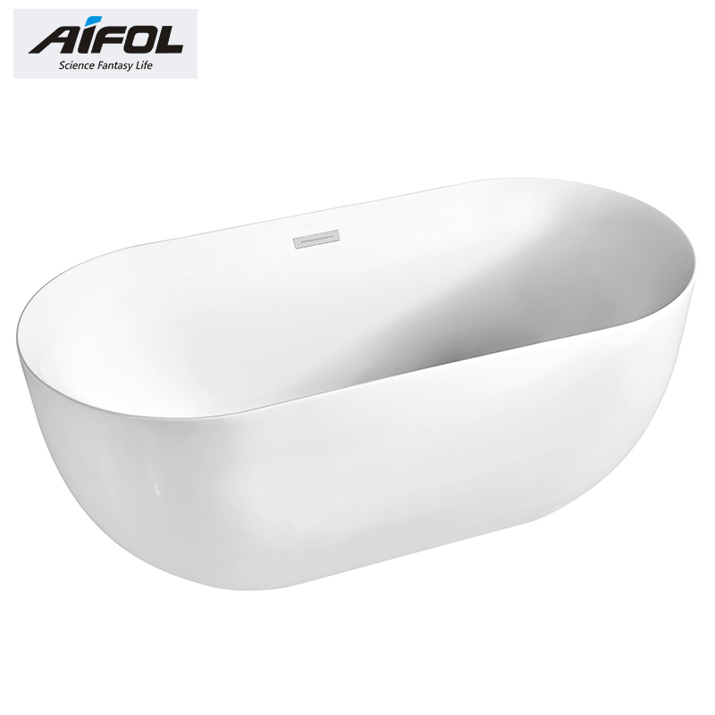 Free standing bathtub