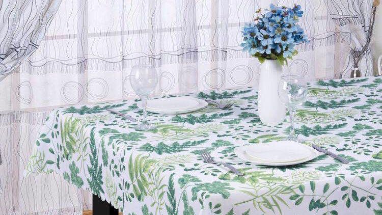 Print tablecloth