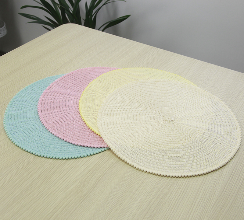Polyester Pompom Placemat