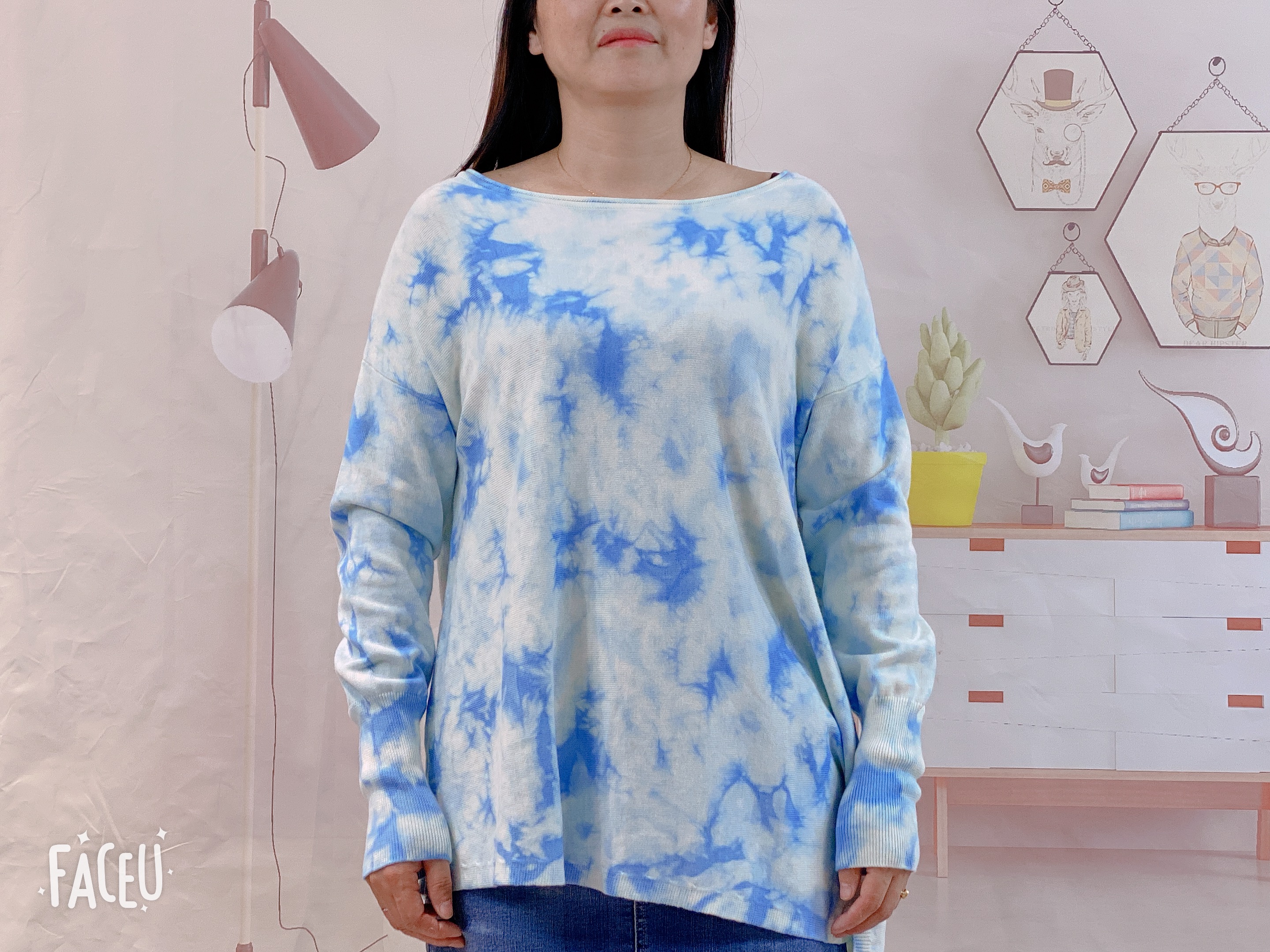 Ladies' crew neck tie dye pullover