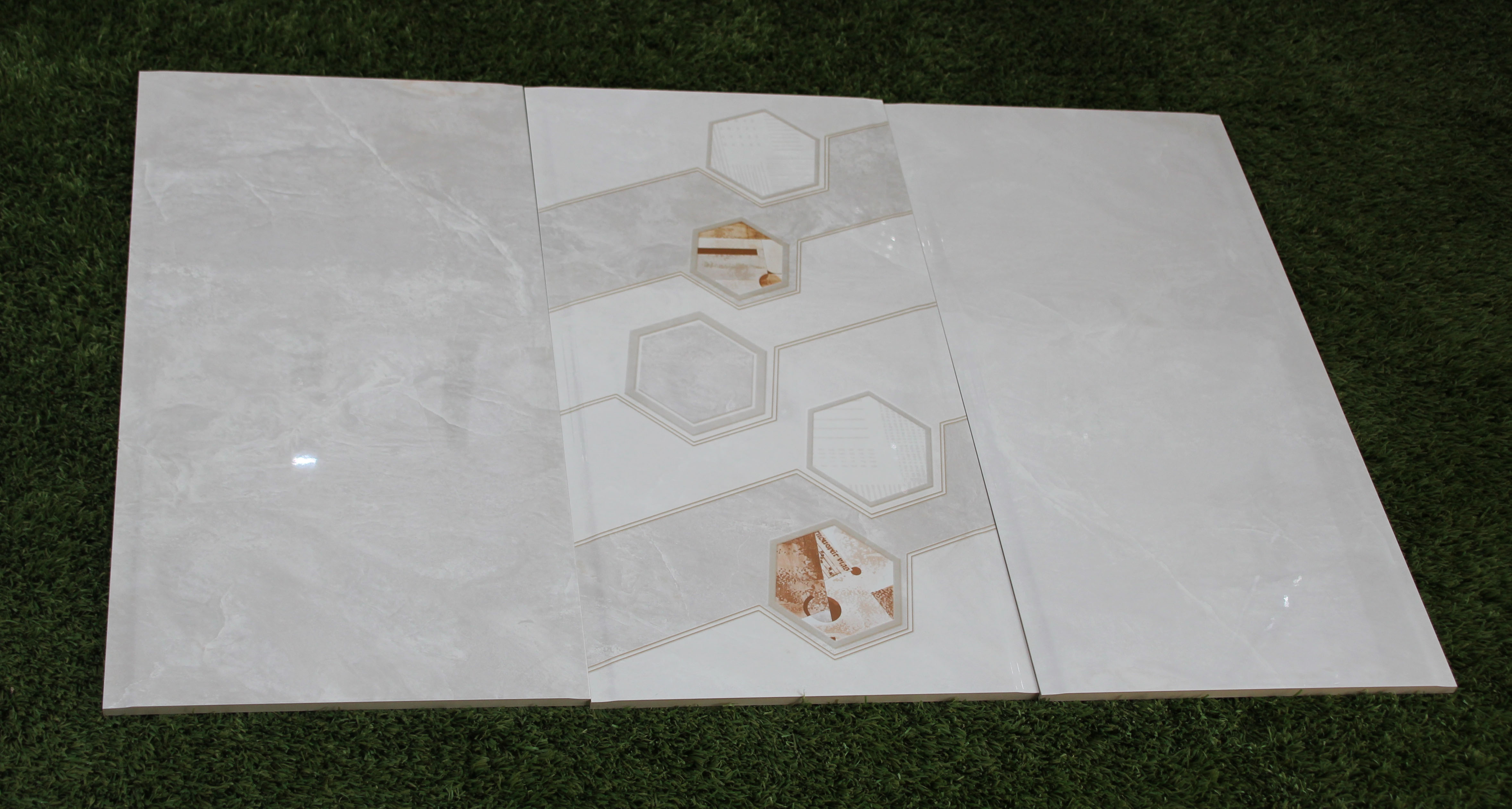 Wall tile