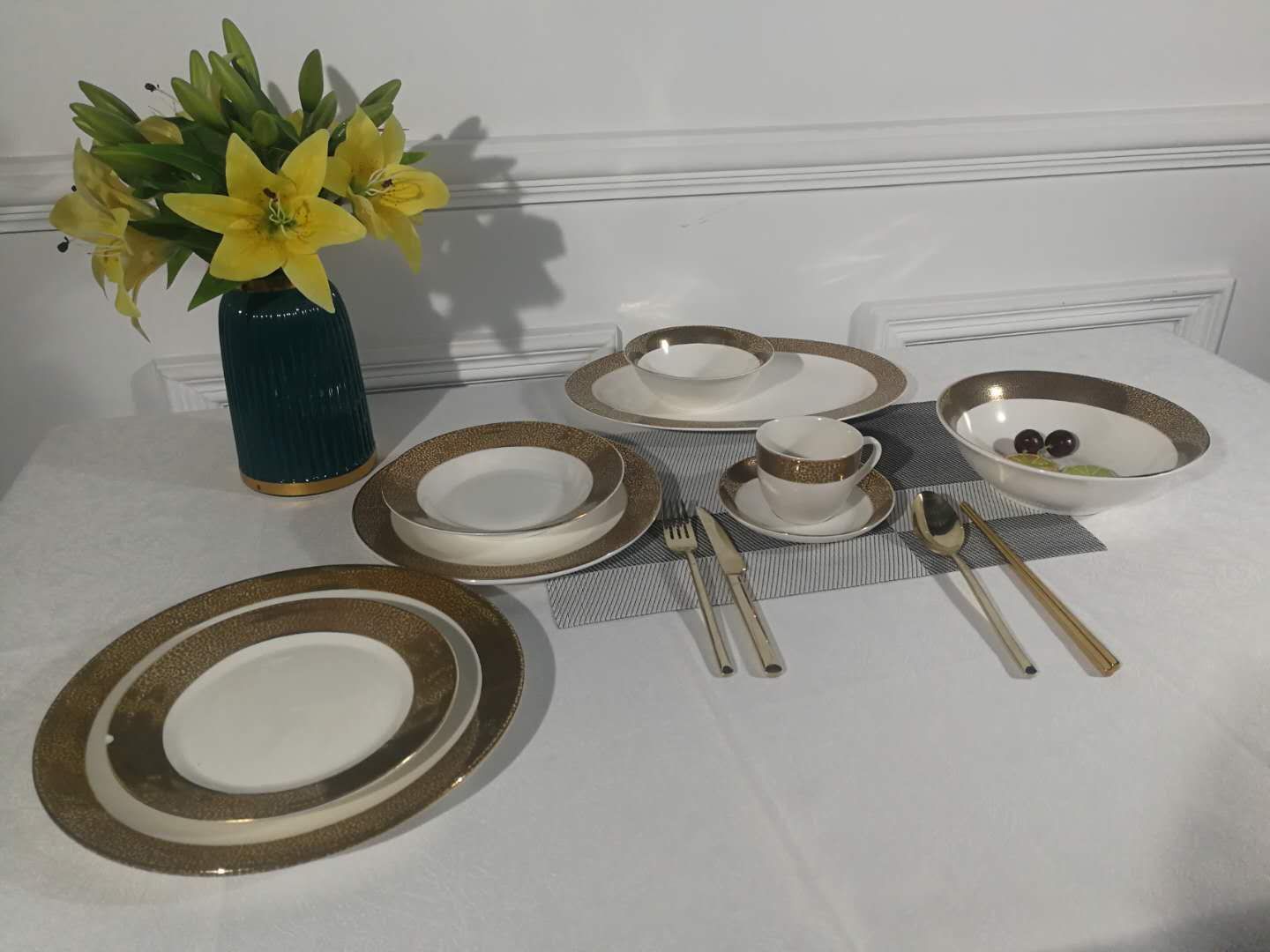 Dinner set with golden decal