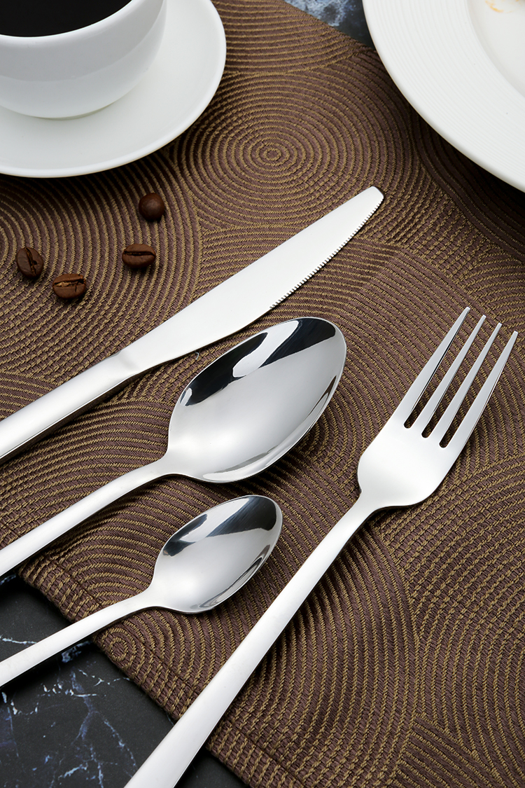 Stainless steel cutlery set