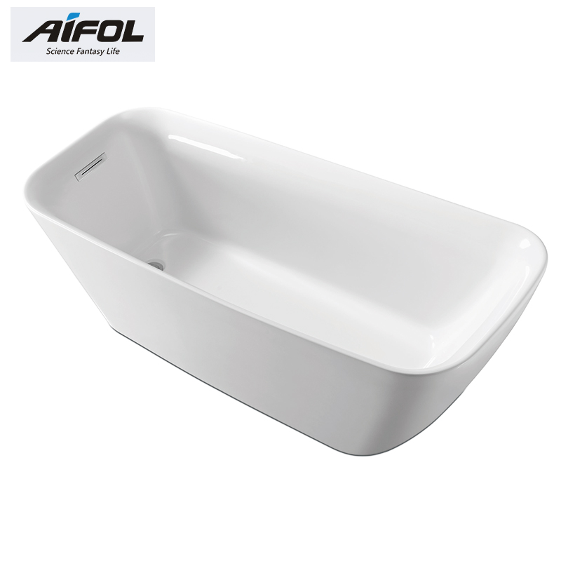 Free standing bathtub