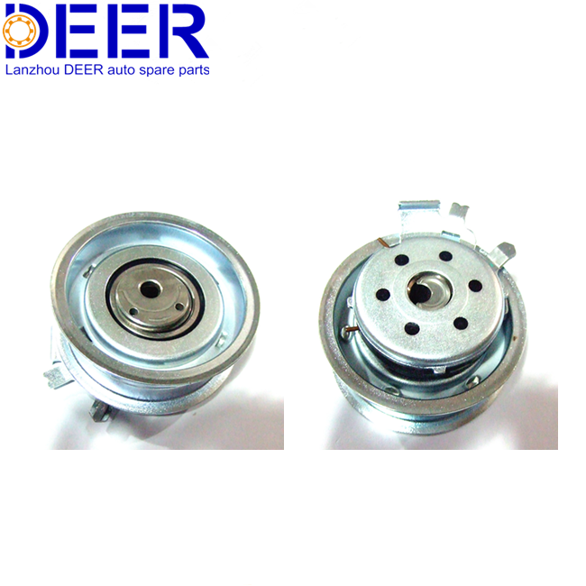 Belt tensioner and pulley