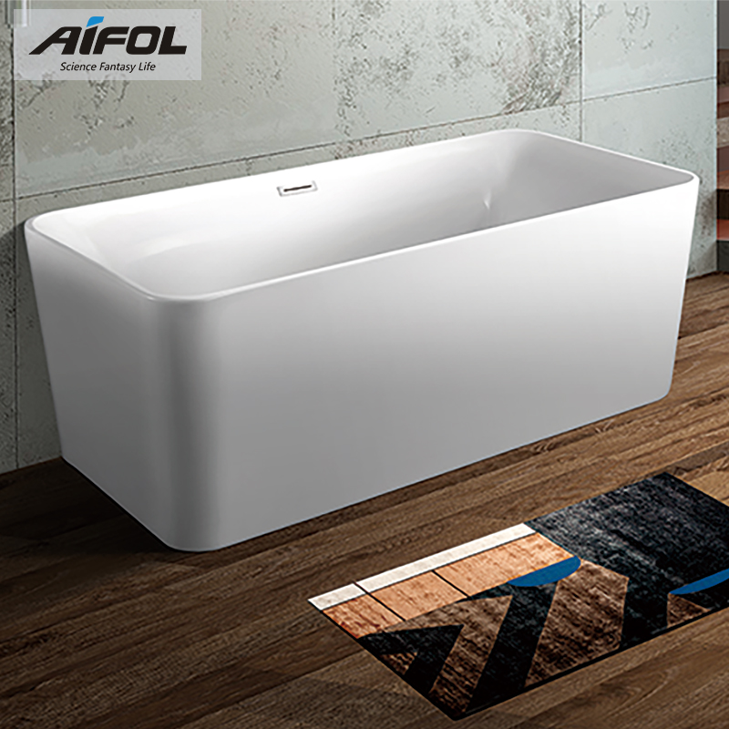 Free standing bathtub