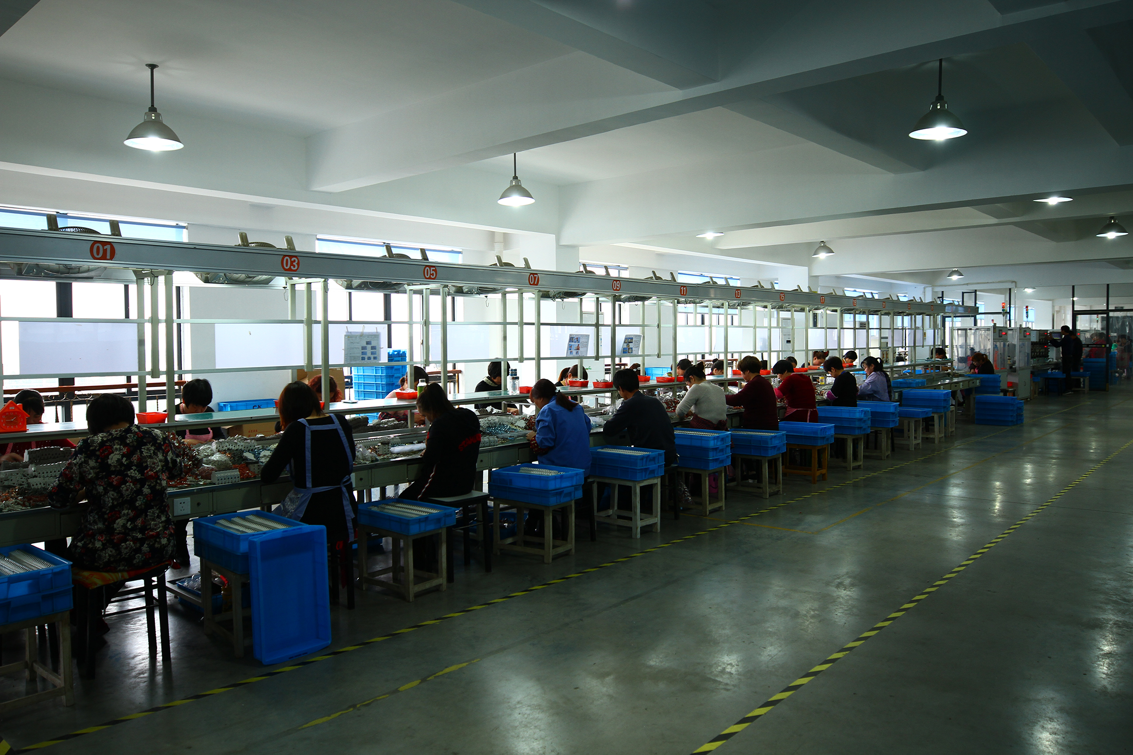 Zhejiang Zhiming Electrical Import and Export Co., Ltd. – air switch 2